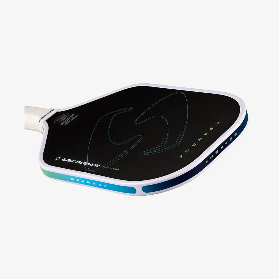 GBX Power Hybrid đặt nằm, nhìn thấy cạnh khung và mặt carbon của đầu vợt rộng