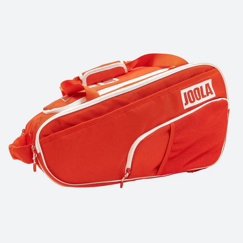Mặt trước túi JOOLA Tour Elite với các túi khoá kéo bên ngoài