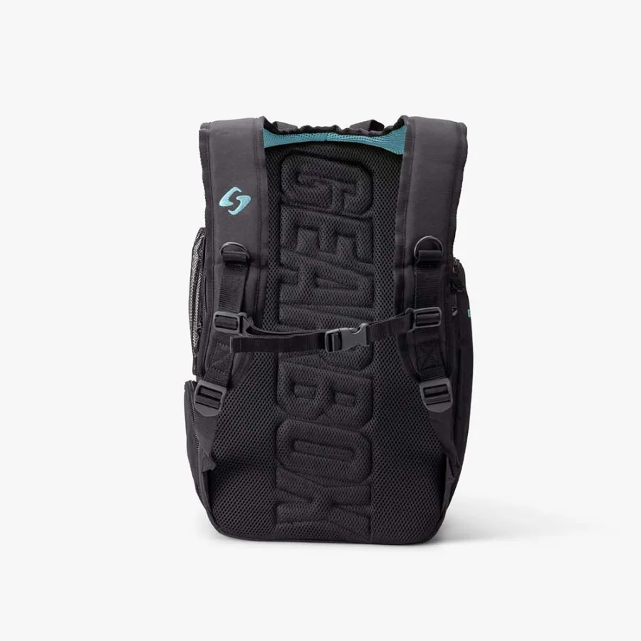 Mặt sau balo Gearbox Core Backpack với quai đeo và tấm lưng có đệm