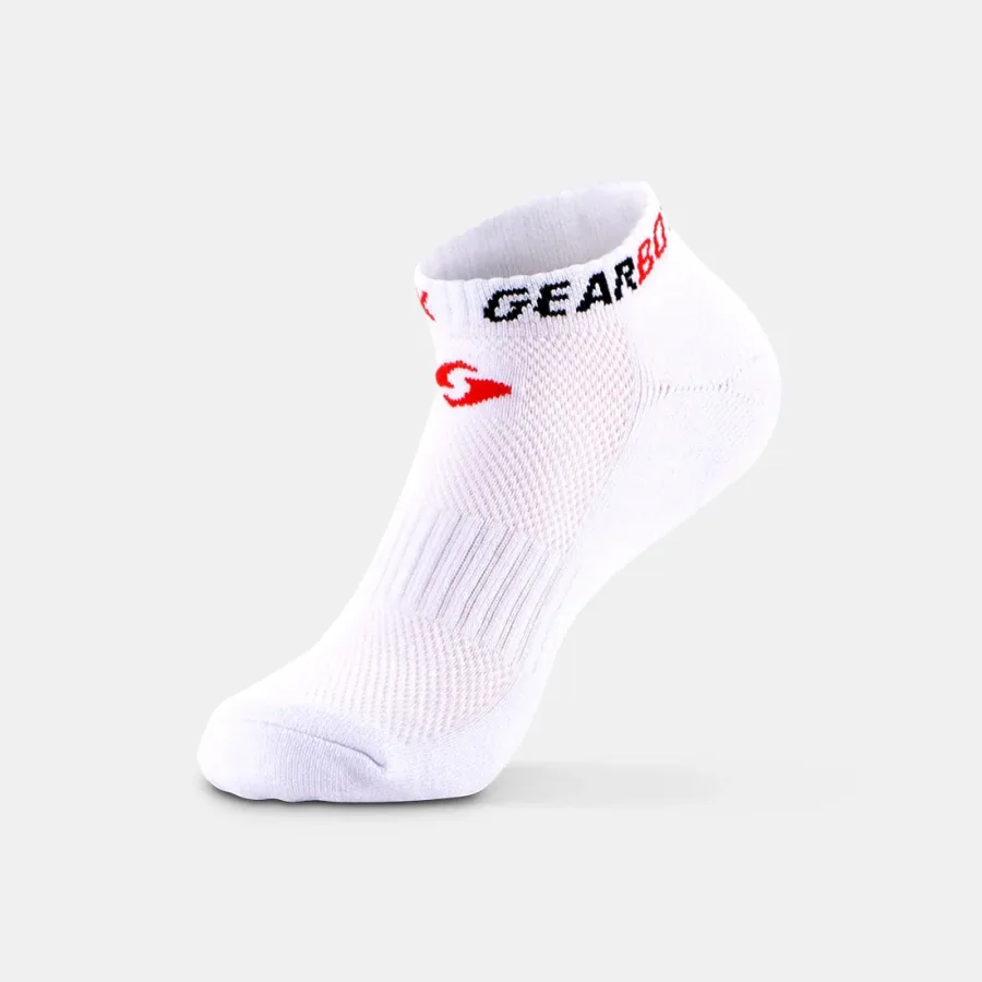 Một chiếc tất Gearbox No-Show Socks White/Black/Red nhìn nghiêng