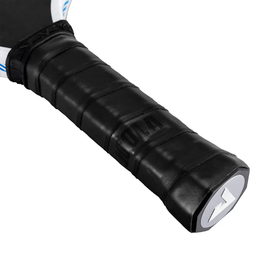 Cán vợt đã quấn lớp JOOLA Feel-Tec Pure Grip nhìn cận từ phía đuôi cán