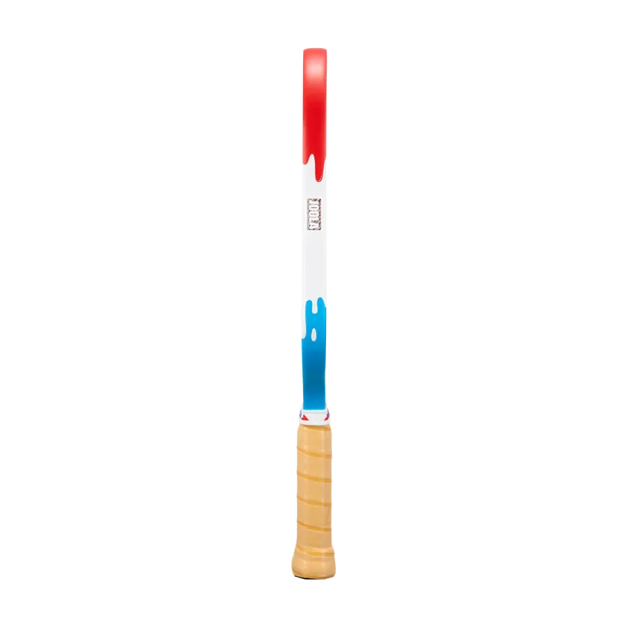 JOOLA Kosmos Pro V Rally Rocket 16mm nhìn từ cạnh bên, thấy độ dày thân vợt