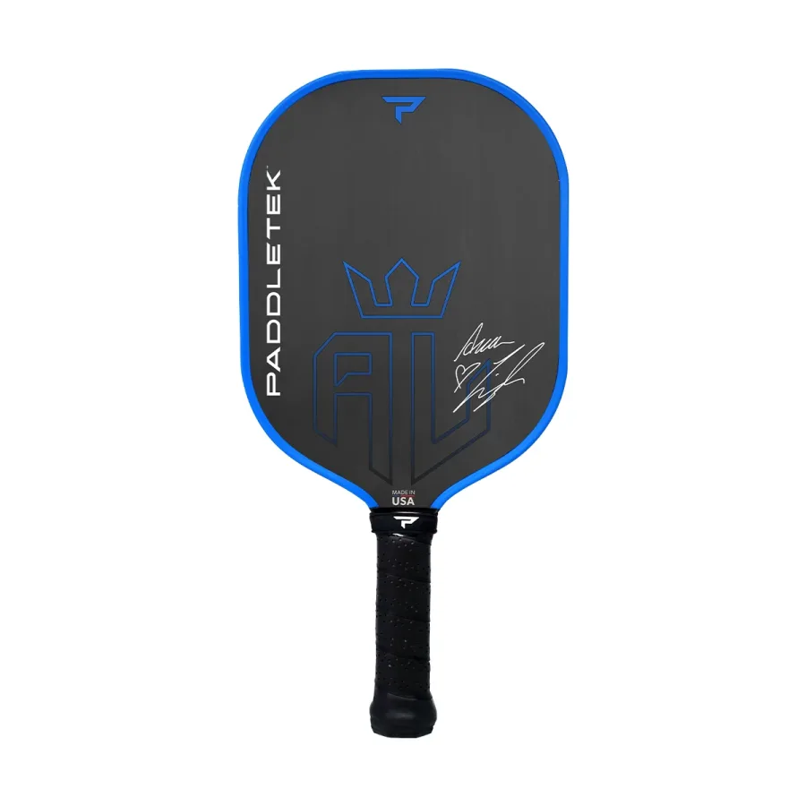 Mặt sau vợt Paddletek Bantam ALW-C nhìn thẳng, thấy dáng tiêu chuẩn và cán vợt
