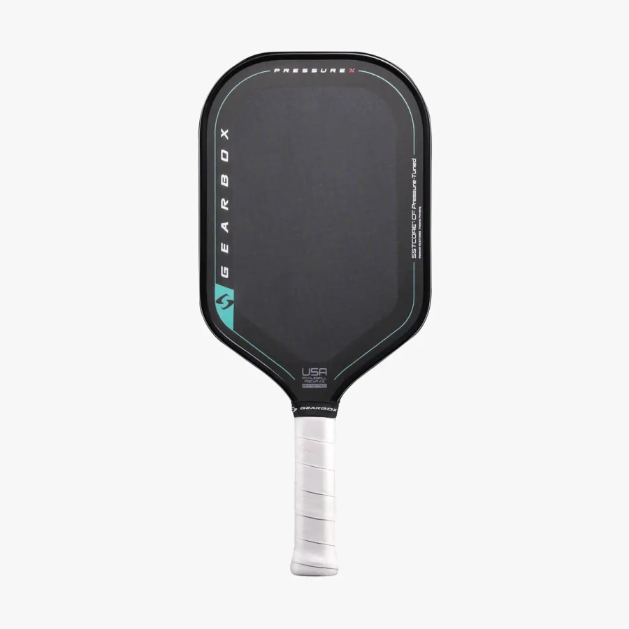 Mặt vợt Gearbox Pressure X 8M với dấu USA Pickleball Approved in gần cổ vợt